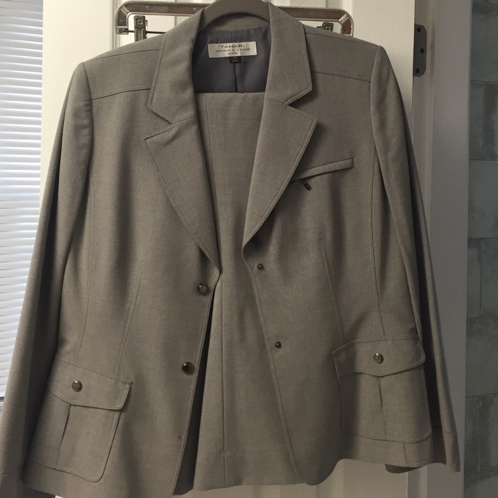 Tahari petite suit